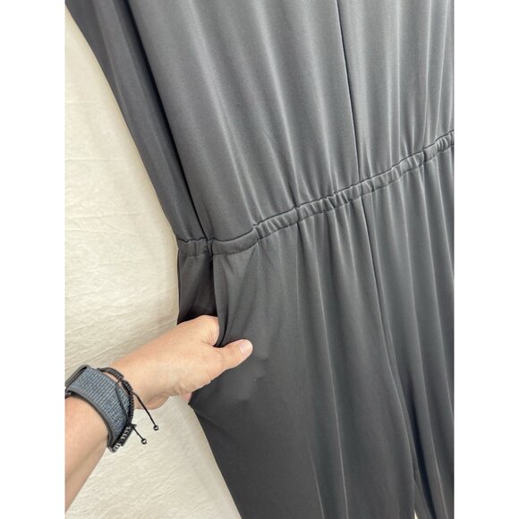 Banana Republic Black V-Neck Jumpsuit Size XL NWT - Picture 3 of 9